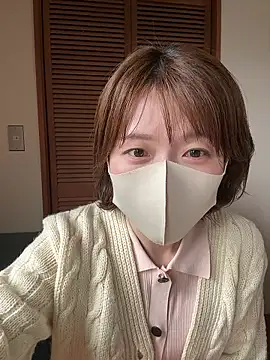 momo yuipu online show from 10-21-25, 01:06