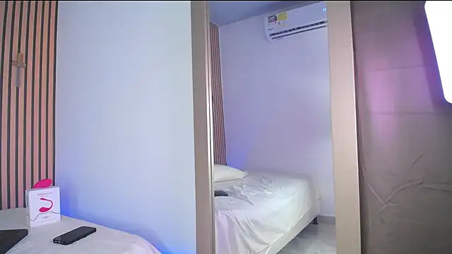 Snapshot of PiaGelvez chatting on 10-03-25, 01:02 PiaGelvez online show from 10-03-25, 01:02