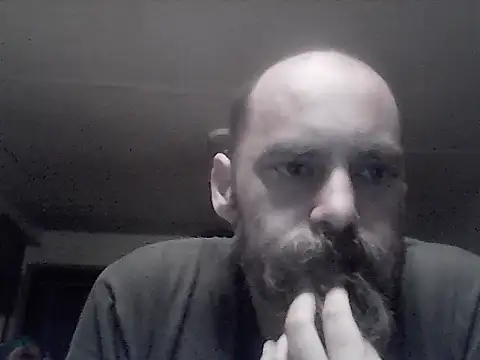 Snapshot of crazyheratic8 chatting on 11-13-25, 11:25 crazyheratic8 online show from 11-13-25, 11:25