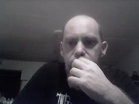 Snapshot of crazyheratic8 chatting on 11-23-25, 01:49 crazyheratic8 online show from 11-23-25, 01:49