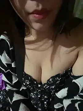 Snapshot of Subita_nice chatting on 11-18-25, 04:22 Subita nice online show from 11-18-25, 04:22