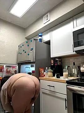 BrattyKrystal online show from 10-10-25, 05:12