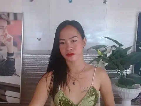 Snapshot of miss_katty28 chatting on 10-17-25, 10:34 miss katty28 online show from 10-17-25, 10:34