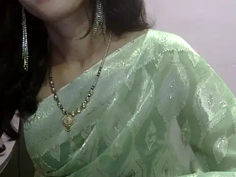 Snapshot of Laila_Cute chatting on 07-02-26, 02:01 Laila Cute online show from 07-02-26, 02:01