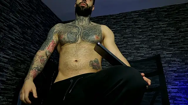 MasculineGuy99 online show from 04-01-26, 11:13