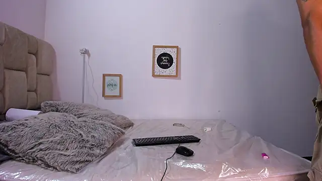 Snapshot of Latin_Pleasures chatting on 12-20-25, 10:06 Latin Pleasures online show from 12-20-25, 10:06