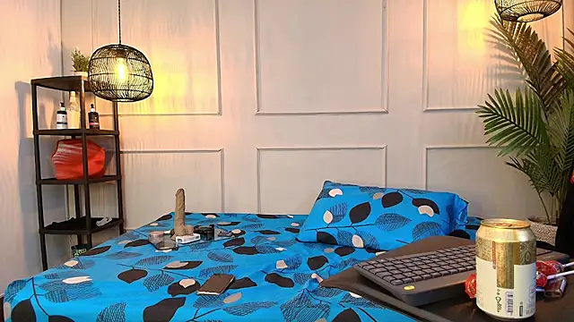 fkenneth macias online show from 10-19-25, 02:56