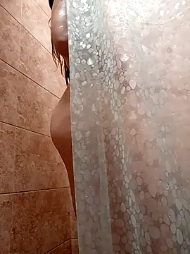 AlannadeLuna online show from 12-16-25, 07:52