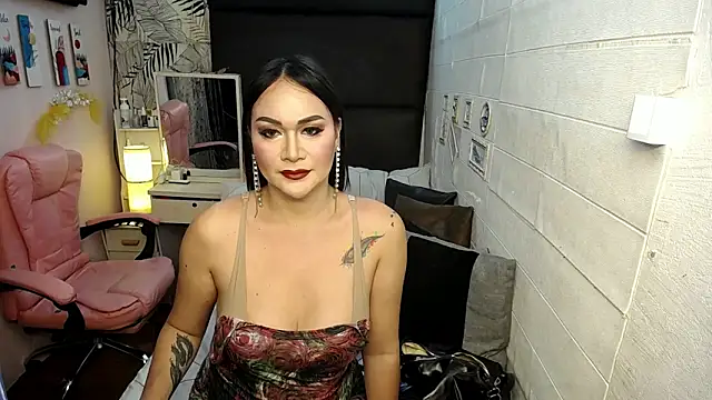 Snapshot of sweetivy241 chatting on 09-29-25, 05:51 sweetivy241 online show from 09-29-25, 05:51