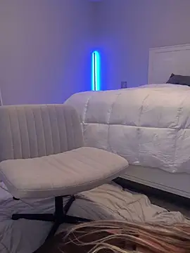 Snapshot of privateplaymilf chatting on 11-14-25, 05:28 privateplaymilf online show from 11-14-25, 05:28