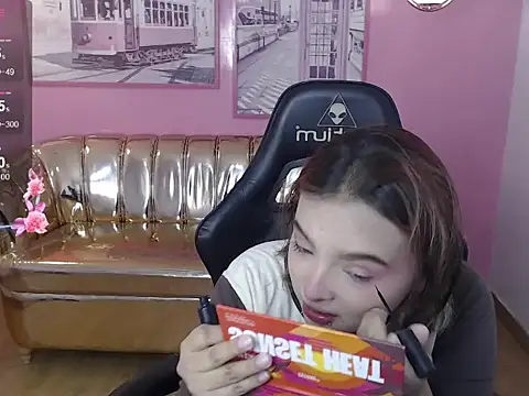 mia foster t online show from 11-07-25, 12:38