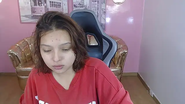 mia foster t online show from 12-18-25, 01:17