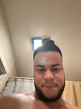 familia0210 online show from 10-04-25, 10:52