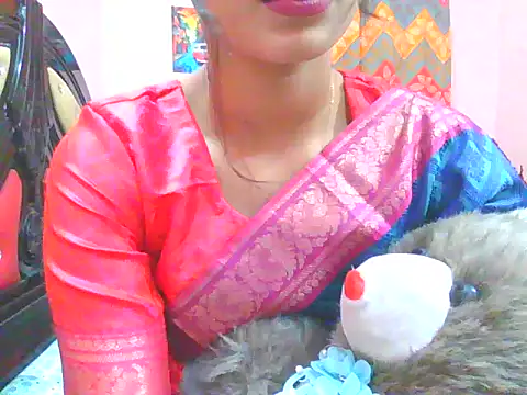 night queeen7 online show from 12-17-25, 07:31