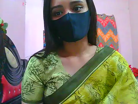 Snapshot of night_queeen7 chatting on 02-01-26, 08:18 night queeen7 online show from 02-01-26, 08:18