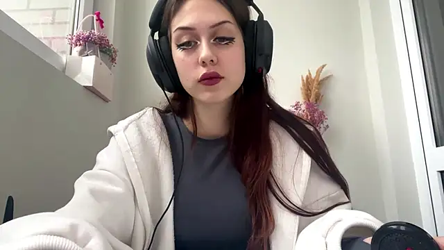 Snapshot of Nayra_flash chatting on 10-15-25, 01:22 Nayra flash online show from 10-15-25, 01:22