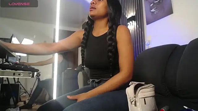 Charlotte ebony  online show from 11-11-25, 01:00