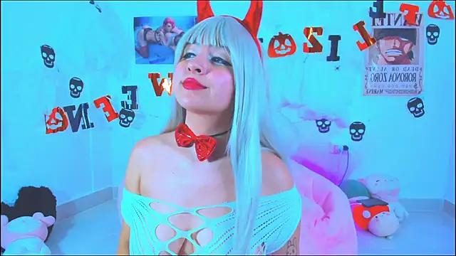 Snapshot of Miaengels_ chatting on 10-13-25, 01:05 Miaengels  online show from 10-13-25, 01:05