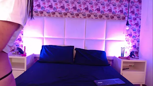 IssisLancaster online show from 11-25-25, 12:05