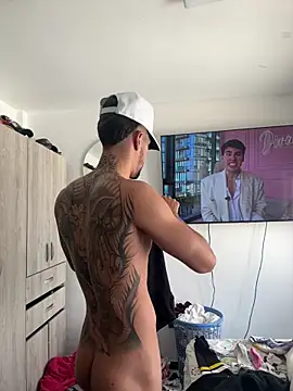 Snapshot of _Duriel chatting on 02-24-26, 05:44 Duriel online show from 02-24-26, 05:44