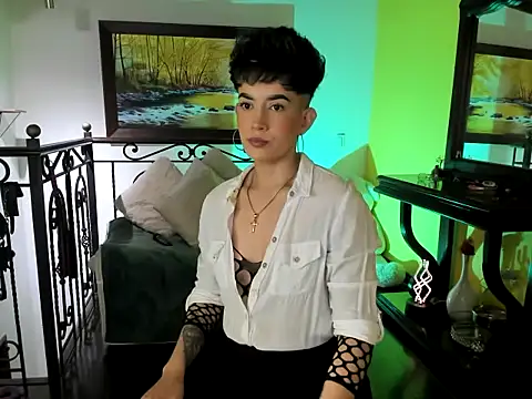 Snapshot of Zulyhenao chatting on 10-19-25, 05:30 Zulyhenao online show from 10-19-25, 05:30