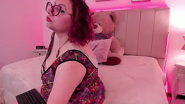 Snapshot of sam_von_tess chatting on 11-05-25, 04:23 sam von tess online show from 11-05-25, 04:23