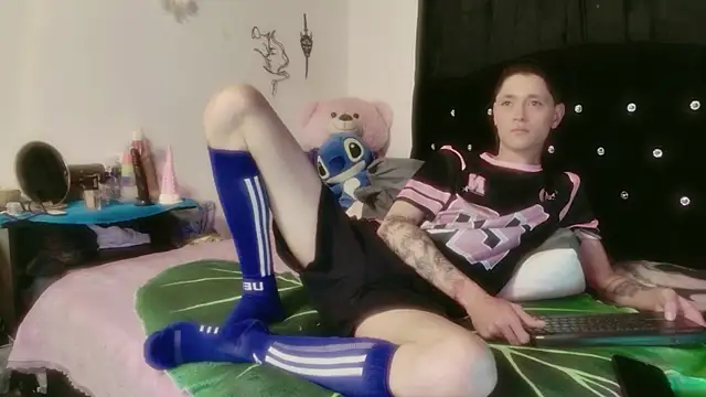 Tyler cat online show from 02-05-26, 12:43