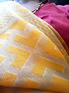 Snapshot of Mona7070 chatting on 10-07-25, 03:58 Mona7070 online show from 10-07-25, 03:58