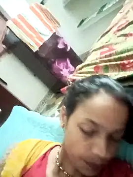 Snapshot of Mona7070 chatting on 10-15-25, 01:33 Mona7070 online show from 10-15-25, 01:33