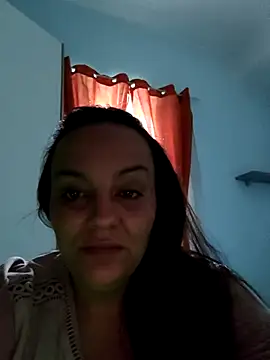 Snapshot of pasajuis chatting on 10-13-25, 05:29 pasajuis online show from 10-13-25, 05:29