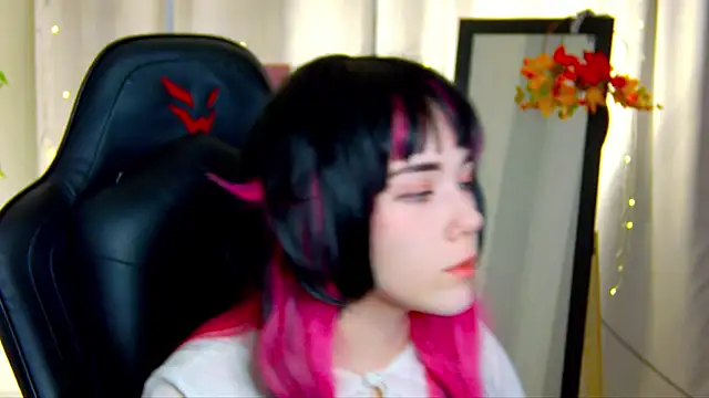 Kelly foox online show from 10-28-25, 09:35