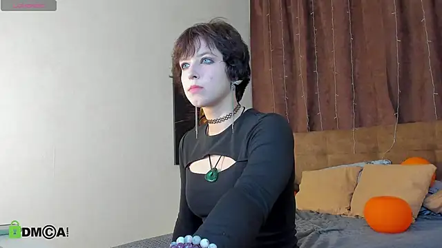 Sara Frayer online show from 10-29-25, 09:44