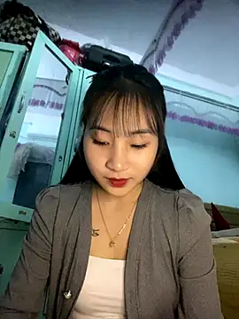 banlinh004 online show from 12-18-25, 02:12