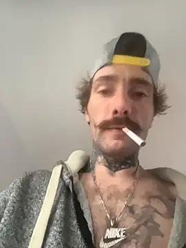 Snapshot of Dufduf233 chatting on 10-26-25, 01:39 Dufduf233 online show from 10-26-25, 01:39