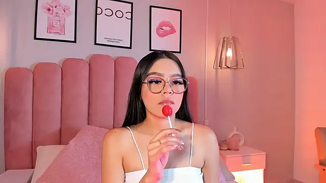 mara swan  online show from 01-10-26, 08:21