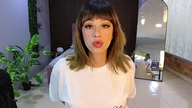 Snapshot of sexengel_lisa chatting on 02-17-26, 08:59 sexengel lisa online show from 02-17-26, 08:59