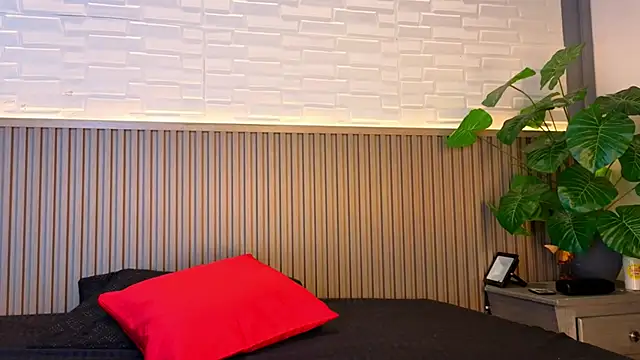 KarliSweet online show from 10-31-25, 02:01