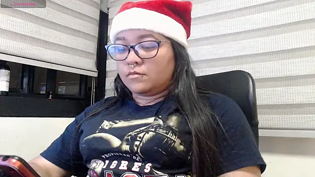 Xander Taylor  online show from 12-19-25, 05:47