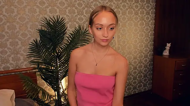 Snapshot of MikeDreese chatting on 11-01-25, 09:22 MikeDreese online show from 11-01-25, 09:22