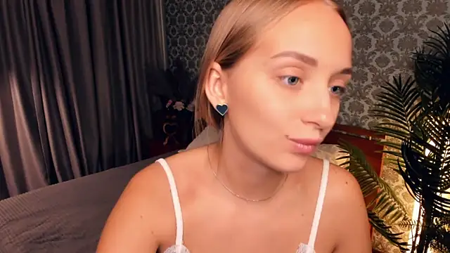 Snapshot of MikeDreese chatting on 11-09-25, 08:34 MikeDreese online show from 11-09-25, 08:34