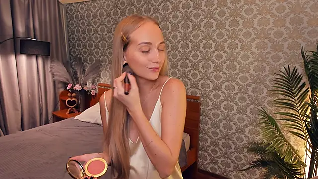 Snapshot of MikeDreese chatting on 11-11-25, 09:09 MikeDreese online show from 11-11-25, 09:09