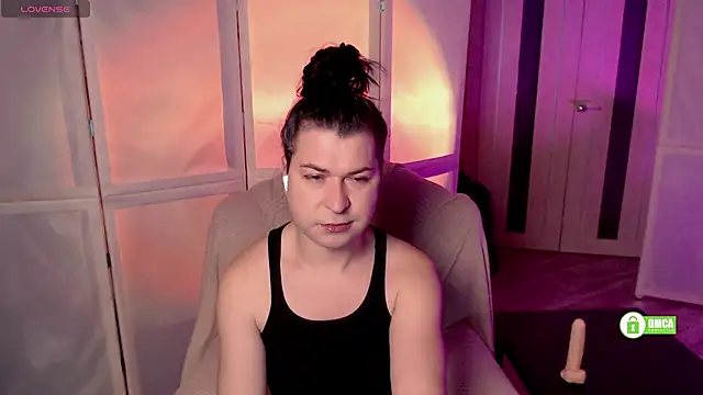 Snapshot of micromouse_mo chatting on 12-18-24, 02:53 micromouse mo online show from 12-18-24, 02:53