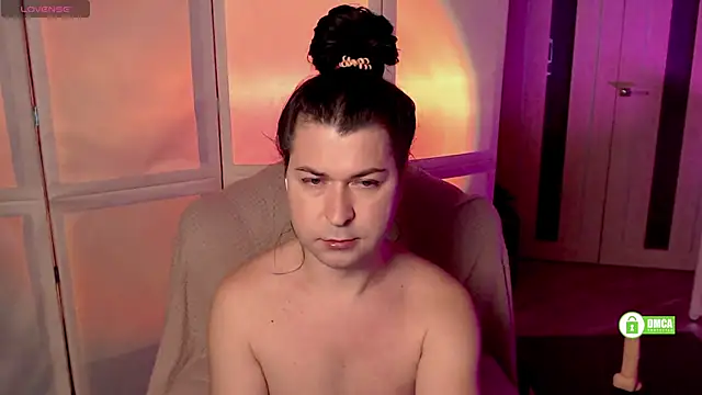 Snapshot of micromouse_mo chatting on 12-18-24, 07:41 micromouse mo online show from 12-18-24, 07:41