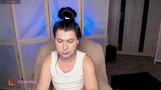 Snapshot of micromouse_mo chatting on 11-30-25, 09:19 micromouse mo online show from 11-30-25, 09:19