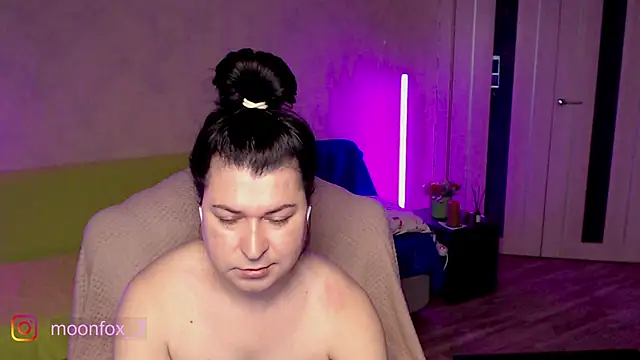 Snapshot of micromouse_mo chatting on 03-04-26, 01:33 micromouse mo online show from 03-04-26, 01:33