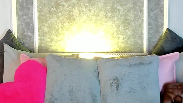  victoriaa  lois online show from 11-22-25, 10:09