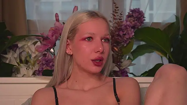 RanyThomson online show from 11-29-25, 01:47