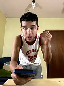 Snapshot of Mrdante23 chatting on 10-06-25, 12:08 Mrdante23 online show from 10-06-25, 12:08