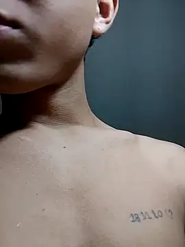 Snapshot of Mrdante23 chatting on 10-10-25, 01:26 Mrdante23 online show from 10-10-25, 01:26