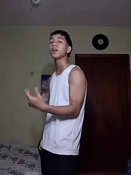 Snapshot of Mrdante23 chatting on 10-18-25, 11:27 Mrdante23 online show from 10-18-25, 11:27